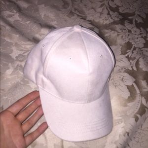💜NWOT CREAM BASEBALL CAP💜